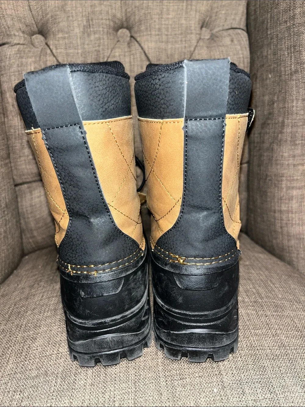 Khombu Abrams winter boots boys size 2
